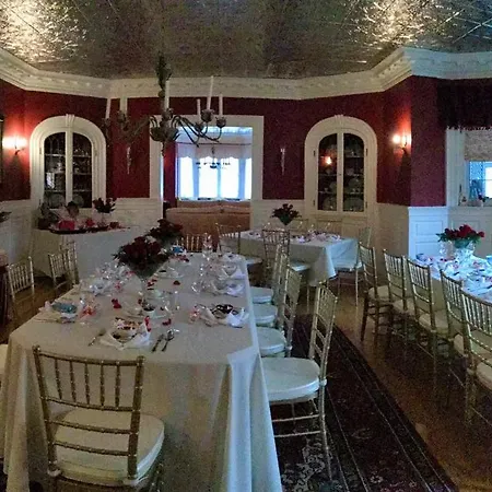 Grey Gables Inn-3